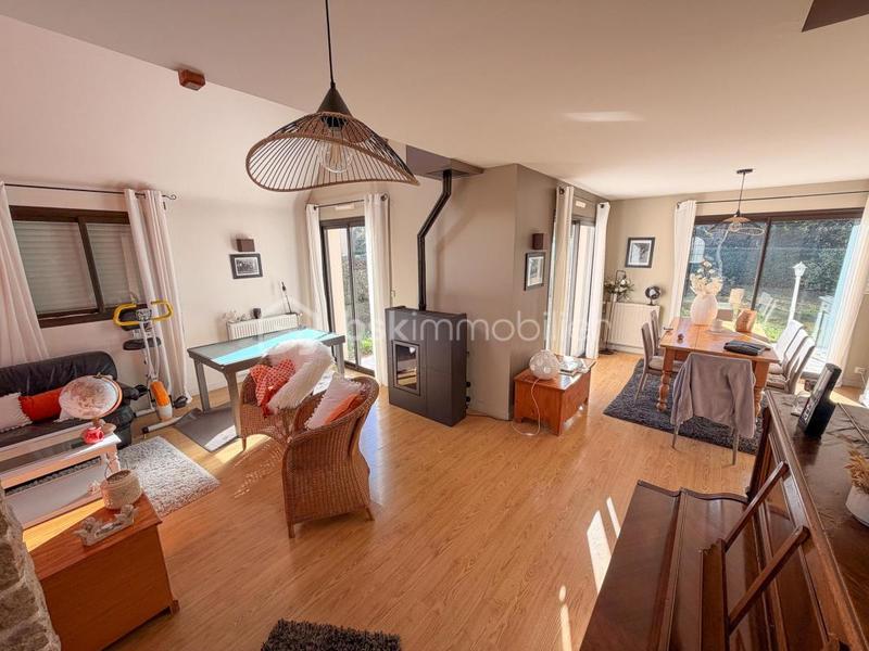 Maison - 102 m² - 5 pièces