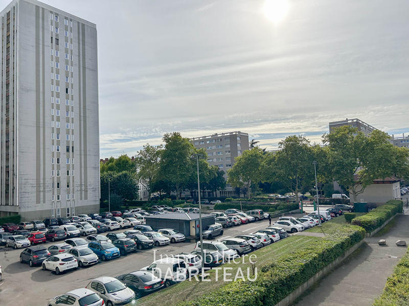 Chambre - 111 m² - 7 pièces