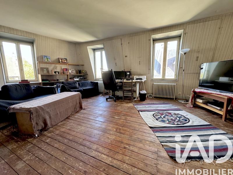 Maison - 257 m² - 11 pièces