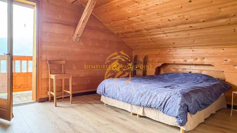 Maison - 400 m² - 10 pièces