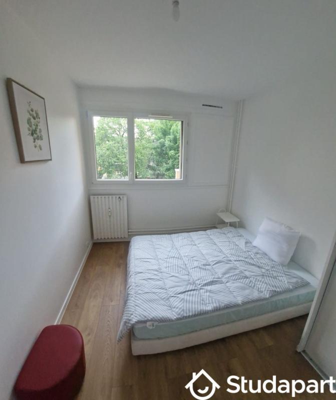 Chambre - 12 m² - 1 pièce