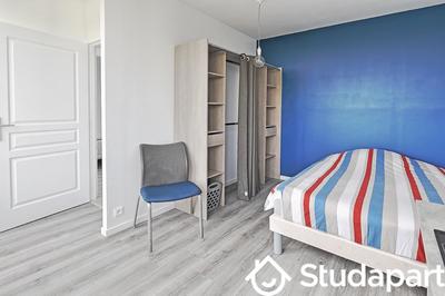Chambre - 10 m² - 1 pièce