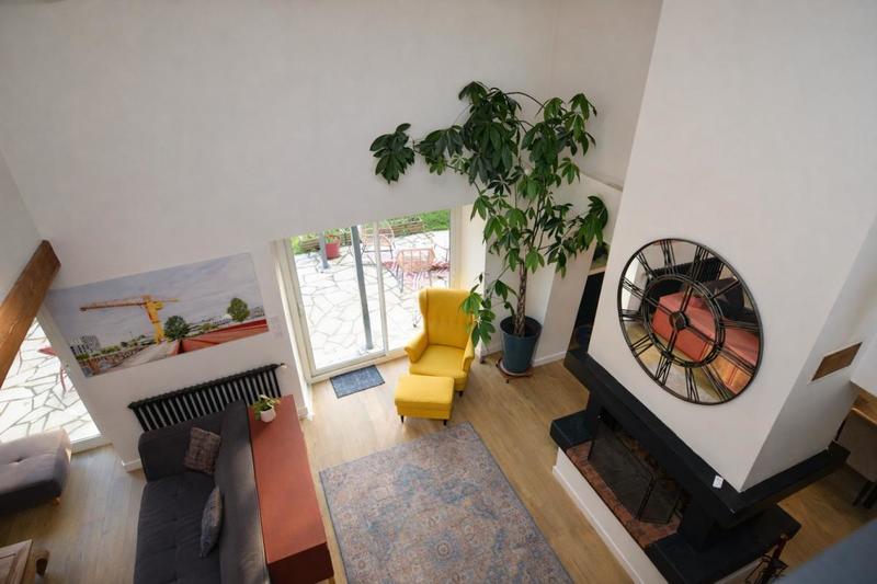 Maison - 220 m² - 6 pièces