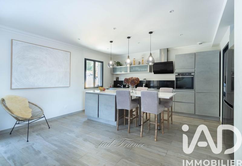 Maison - 134 m² - 5 pièces
