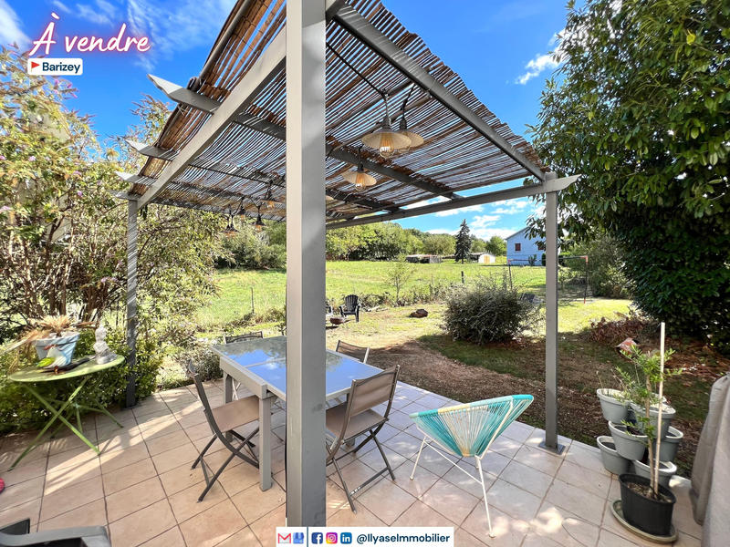 Maison - 289 m² - 10 pièces