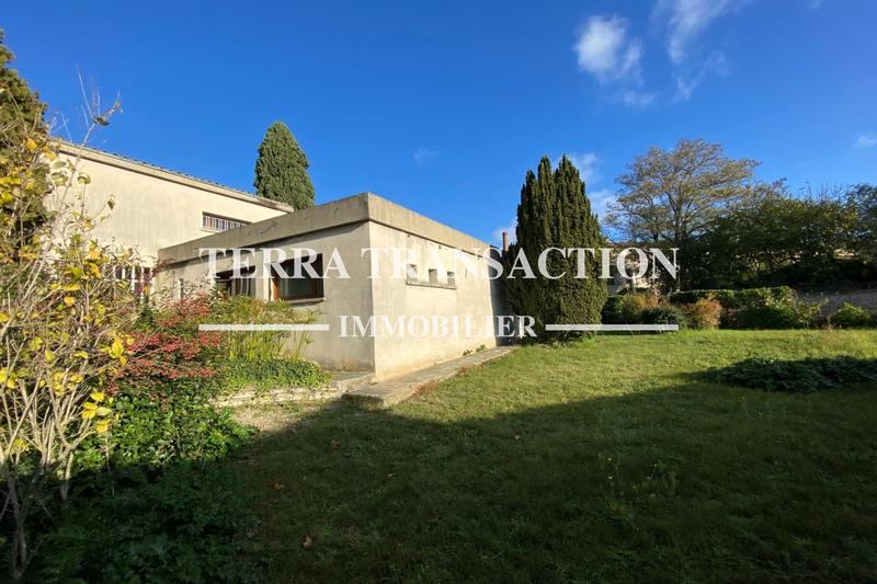 Propriété - 260 m² - 11 pièces