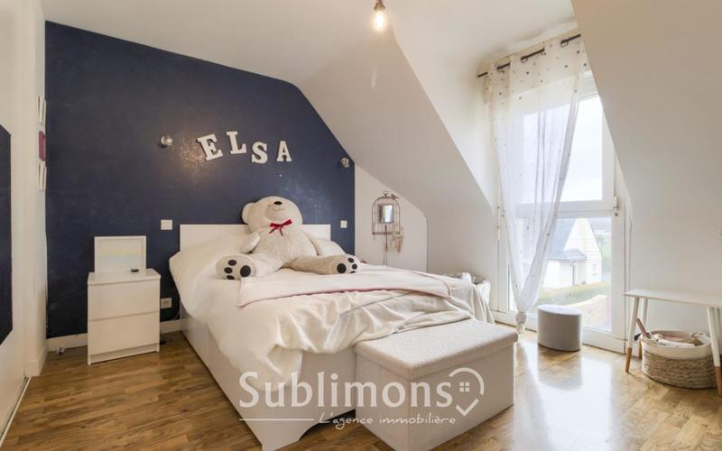 Maison - 180 m² - 7 pièces