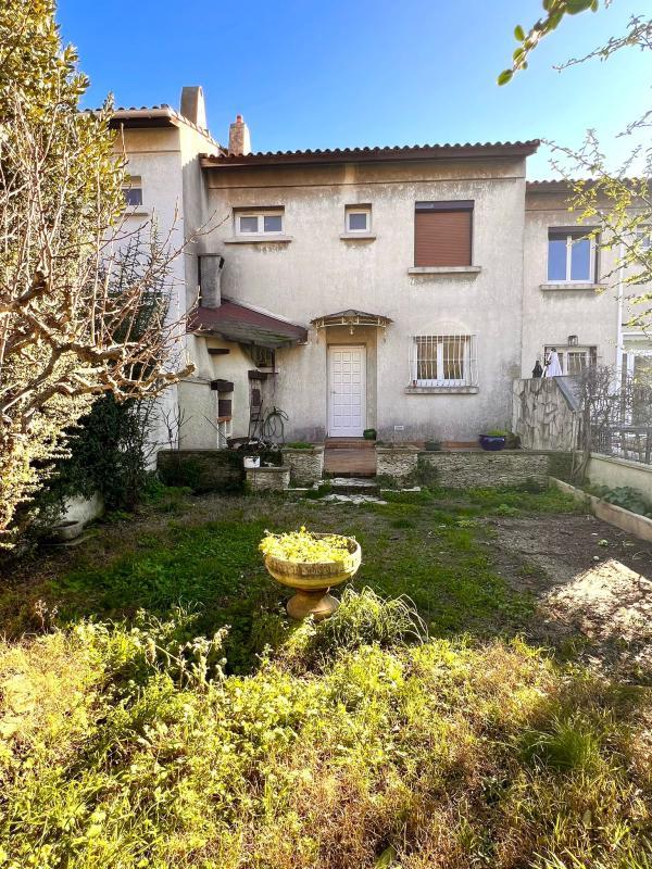 Maison - 102 m² - 5 pièces