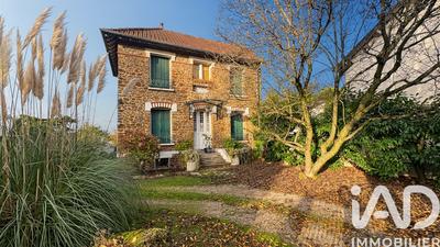 Maison - 83 m² - 5 pièces