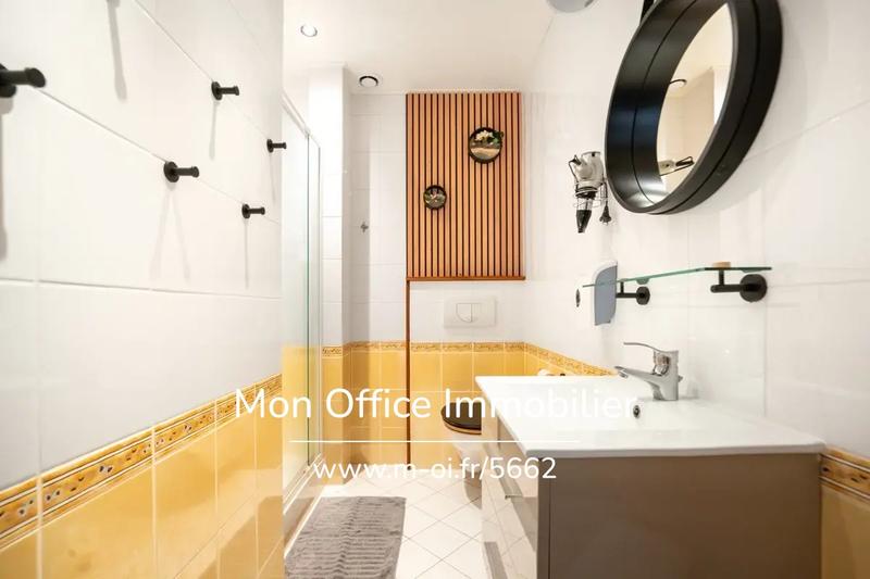 Maison - 400 m² - 17 pièces