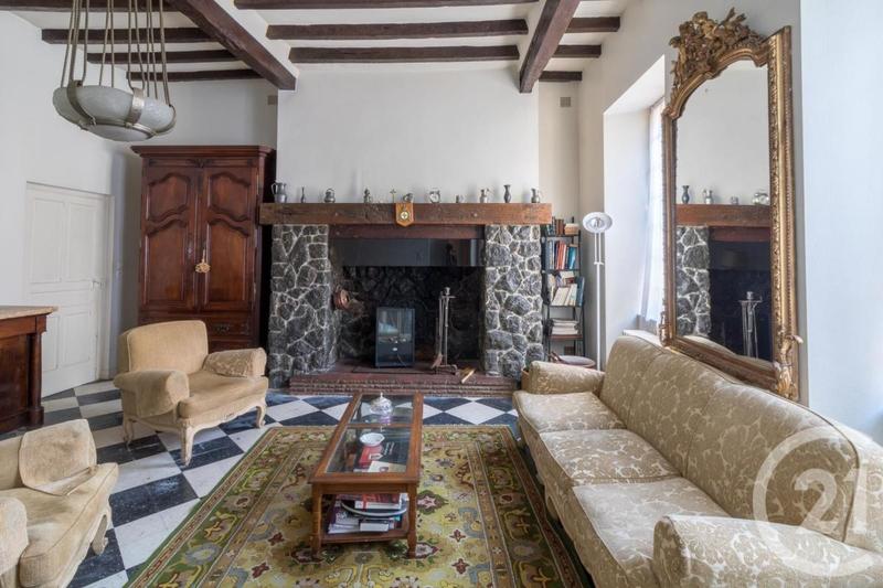 Maison ancienne - 257 m² - 7 pièces