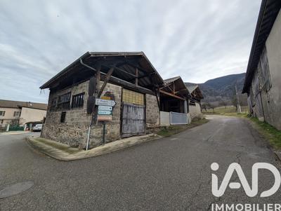 Maison - 208 m² - 1 pièce