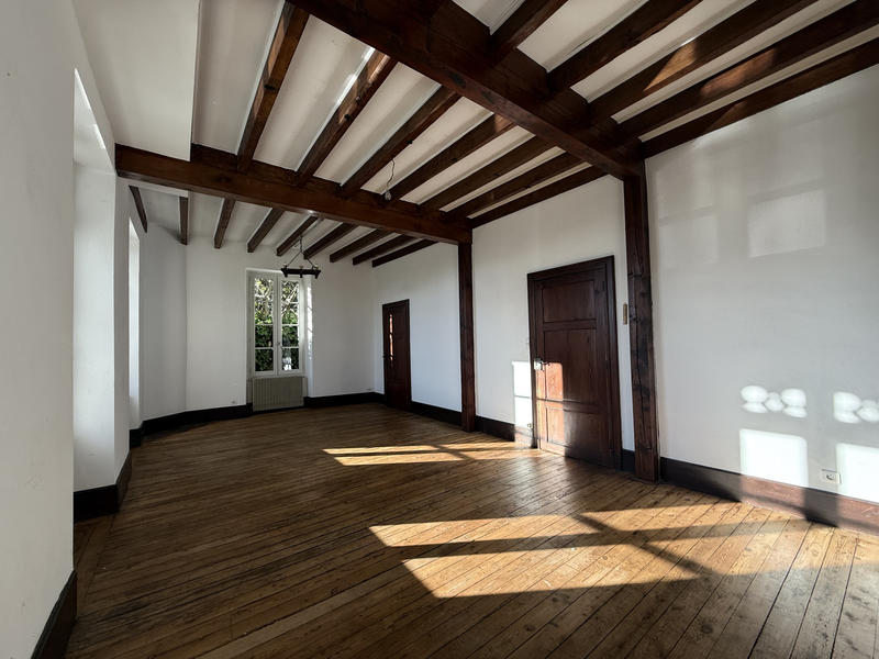 Maison de village - 165 m² - 11 pièces