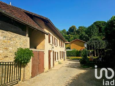 Maison - 166 m² - 8 pièces