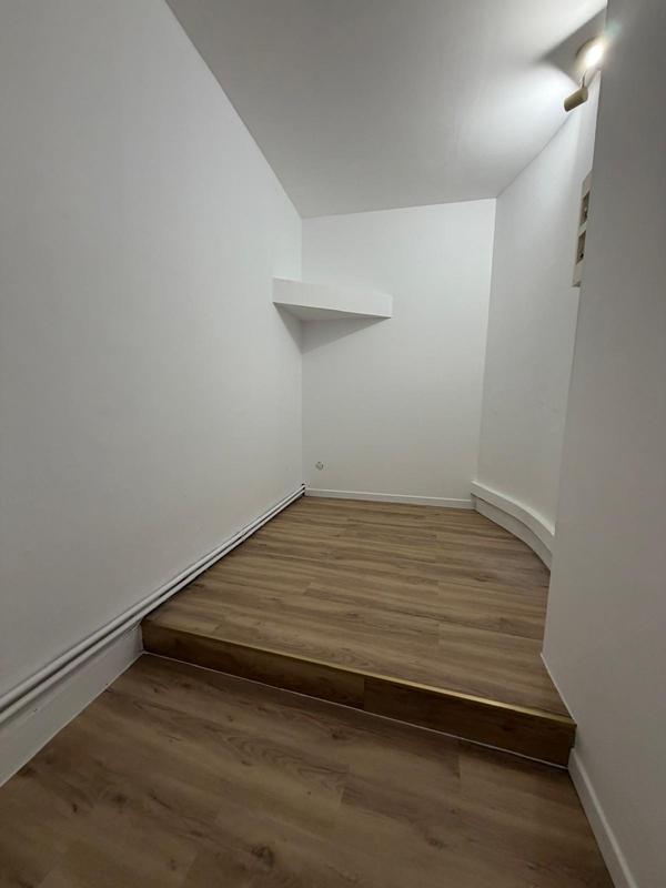 Appartement - 81 m² - 2 pièces