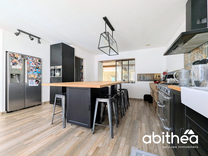 Maison - 190 m² - 4 pièces