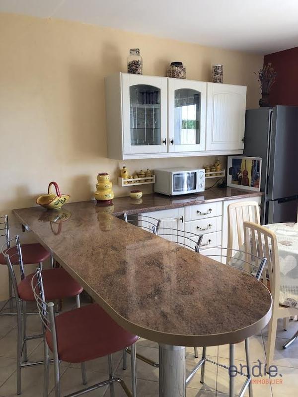 Maison - 239 m² - 10 pièces