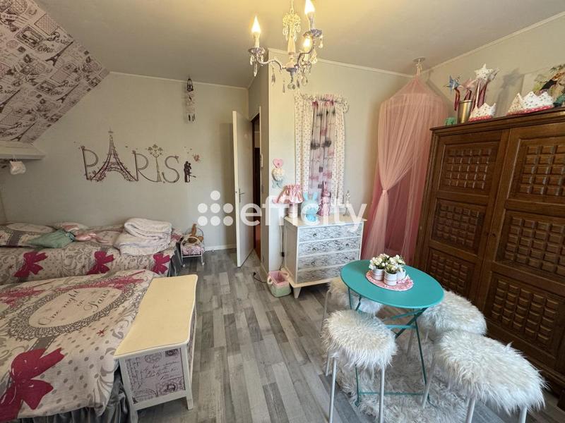 Pavillon - 157 m² - 8 pièces