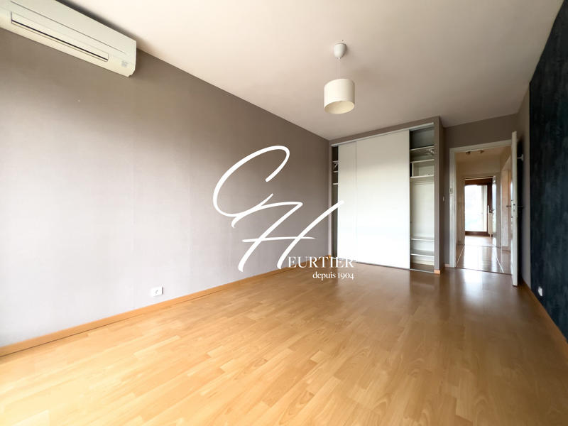 Appartement - 98 m² - 4 pièces