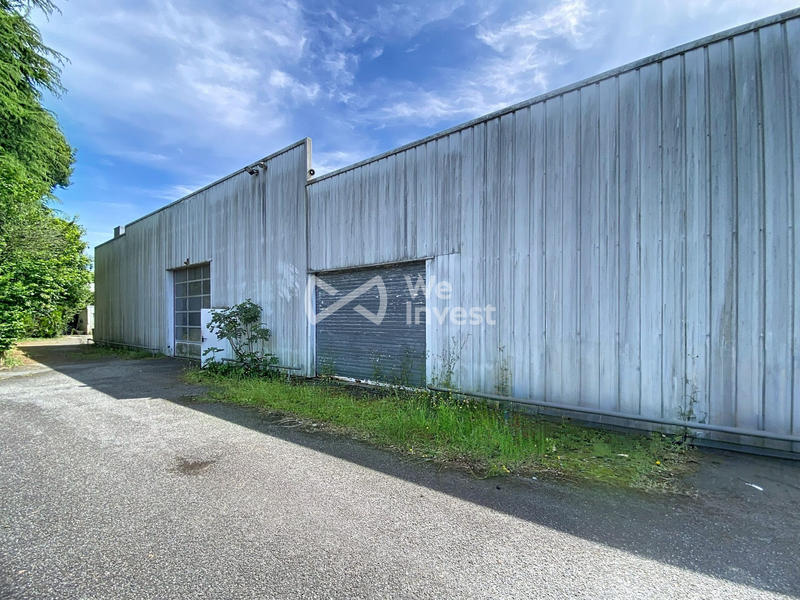 Local commercial - 1 900 m²