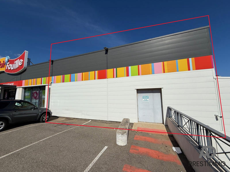 Local commercial - 344 m² - 1 pièce