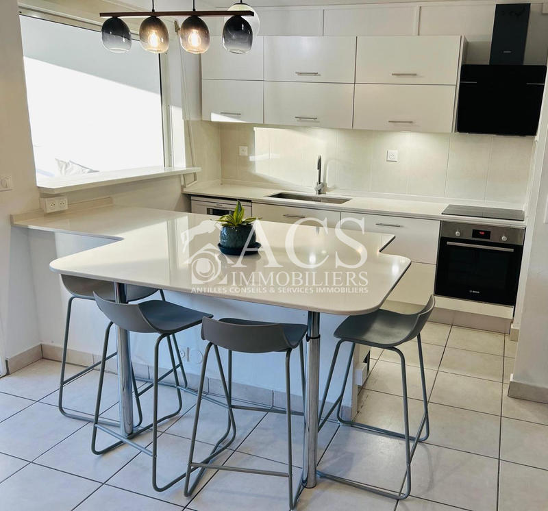 Appartement - 80 m² - 4 pièces