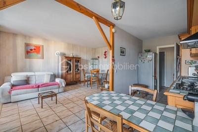 Appartement - 84 m² - 4 pièces