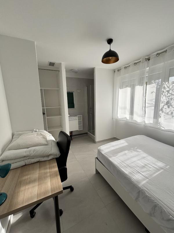 Chambre - 11 m² - 1 pièce