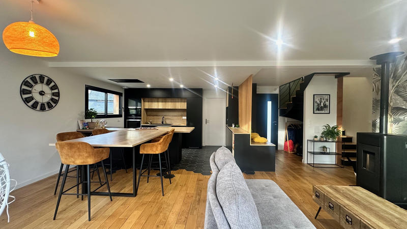 Maison - 122 m² - 5 pièces