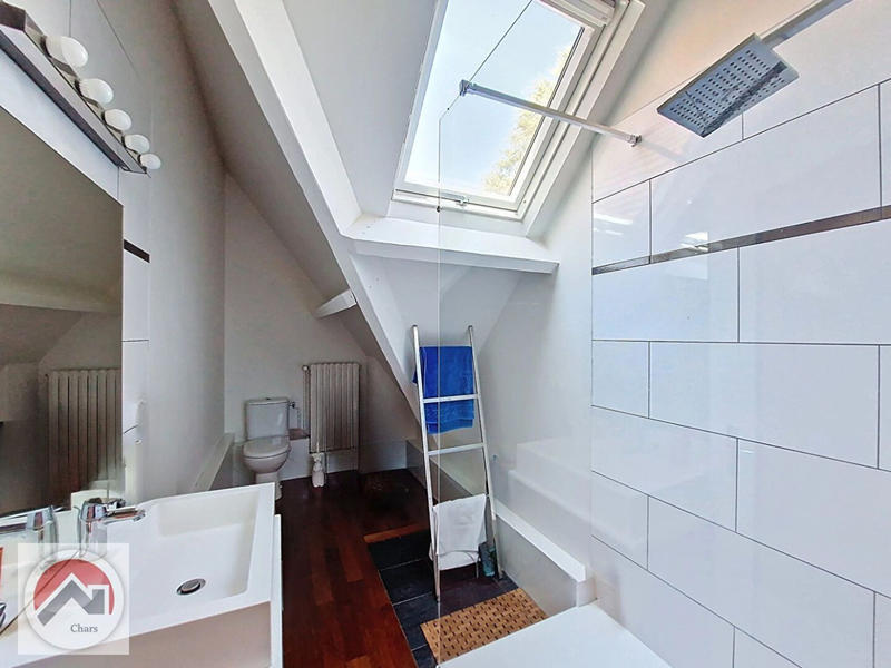 Maison - 230 m² - 7 pièces