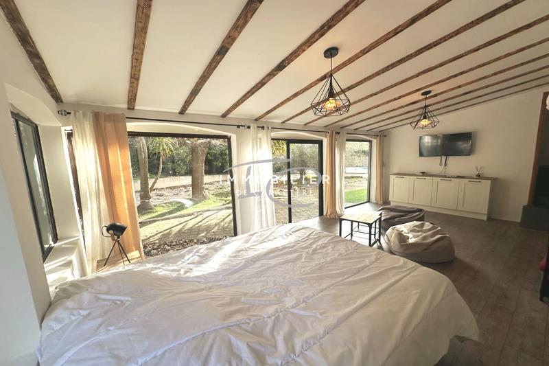 Maison - 159 m² - 5 pièces