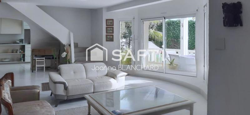 Maison - 142 m² - 5 pièces