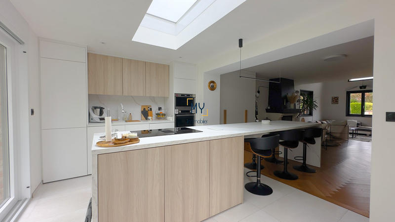 Maison - 168 m² - 6 pièces