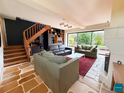 Maison - 207 m² - 7 pièces