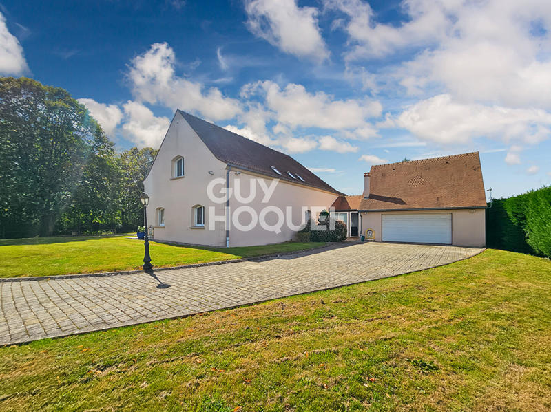 Maison - 340 m² - 10 pièces