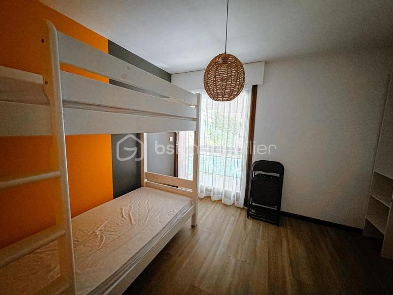 Maison - 255 m² - 12 pièces