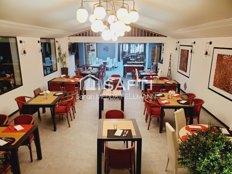 Local commercial - 1 257 m² - 30 pièces