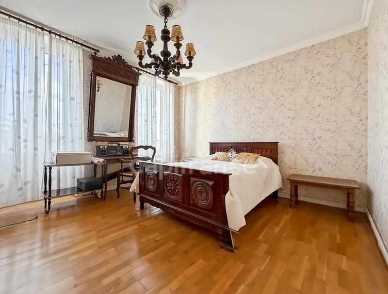 Maison - 121 m² - 6 pièces