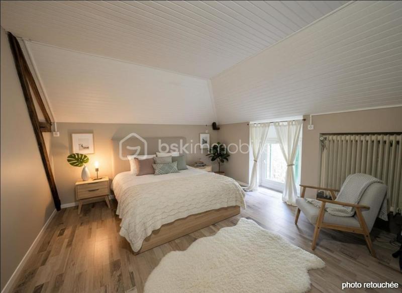 Maison - 257 m² - 8 pièces