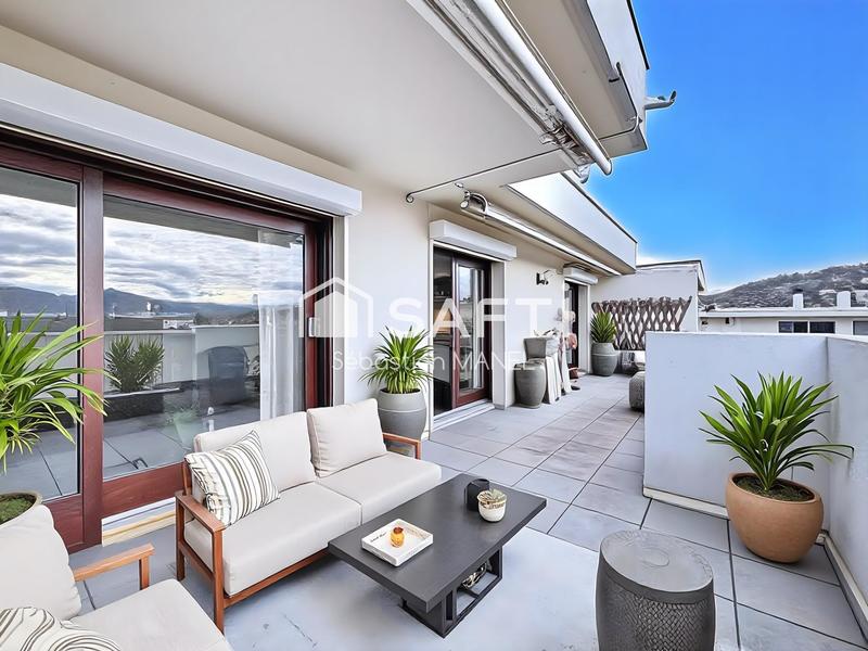 Appartement - 105 m² - 4 pièces