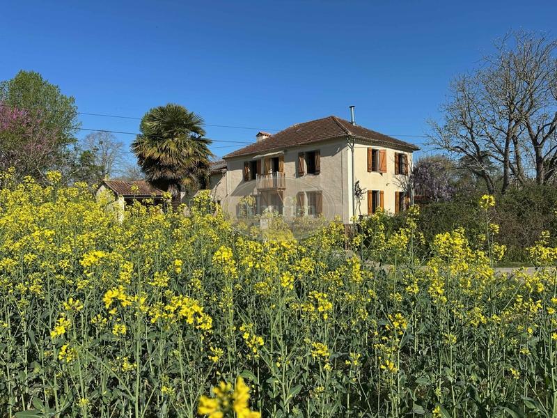 Maison - 190 m² - 8 pièces