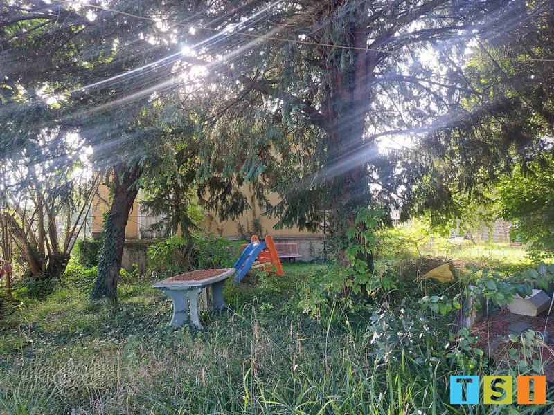 Maison - 210 m² - 6 pièces