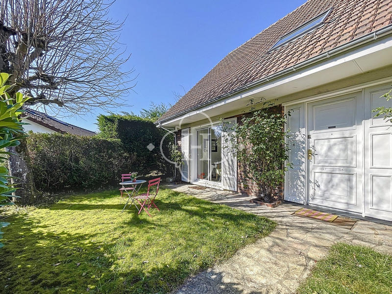 Maison - 190 m² - 7 pièces