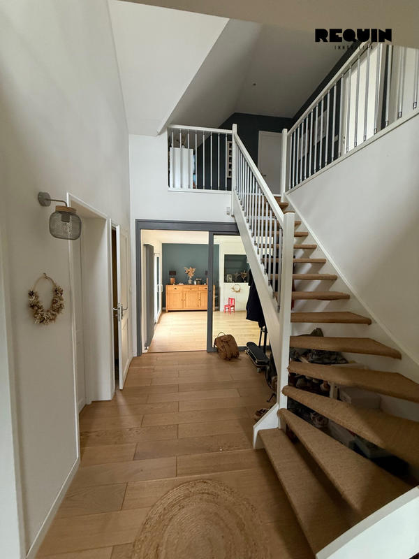 Villa - 200 m² - 8 pièces