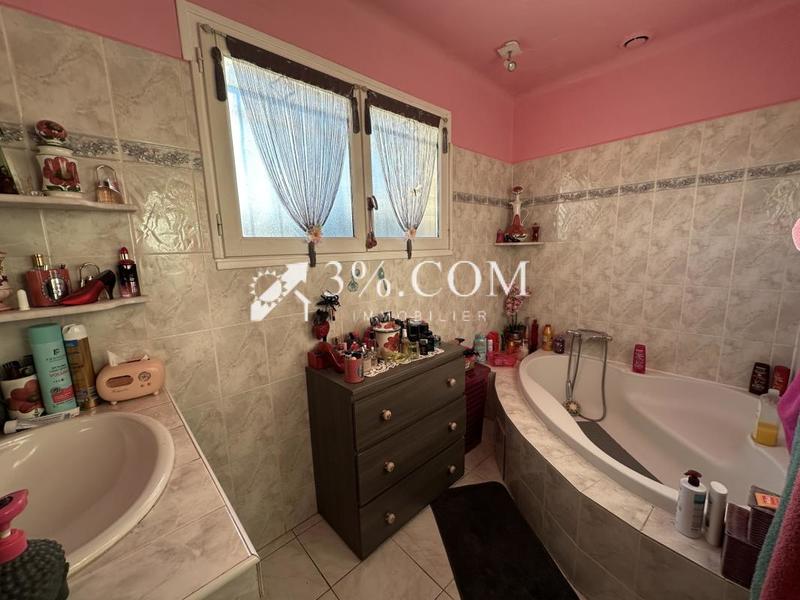 Maison - 183 m² - 8 pièces