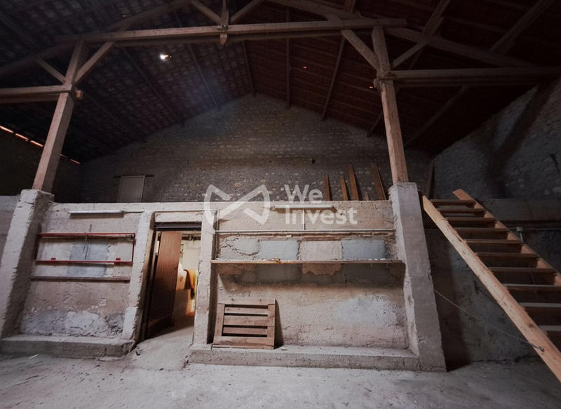 Maison - 213 m² - 8 pièces