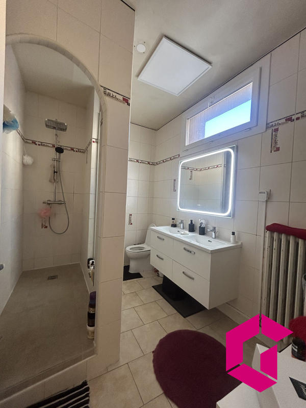 Maison - 140 m² - 4 pièces