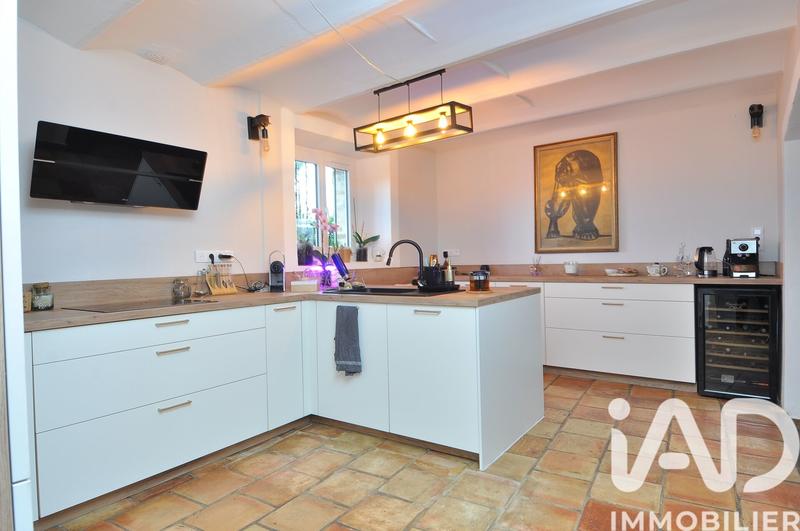Maison - 192 m² - 7 pièces