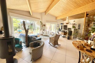 Maison - 161 m² - 5 pièces