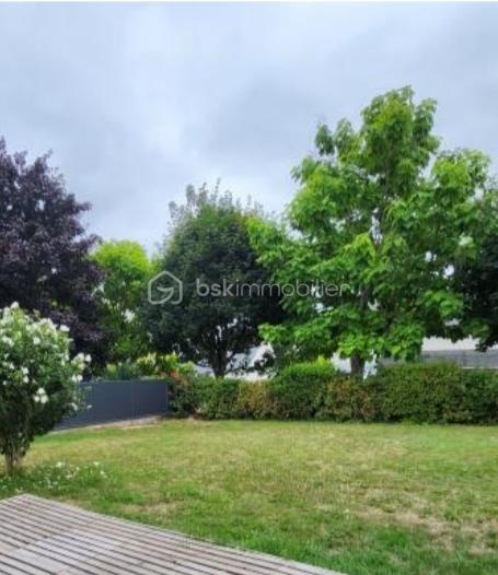 Maison traditionnelle - 97 m² - 6 pièces